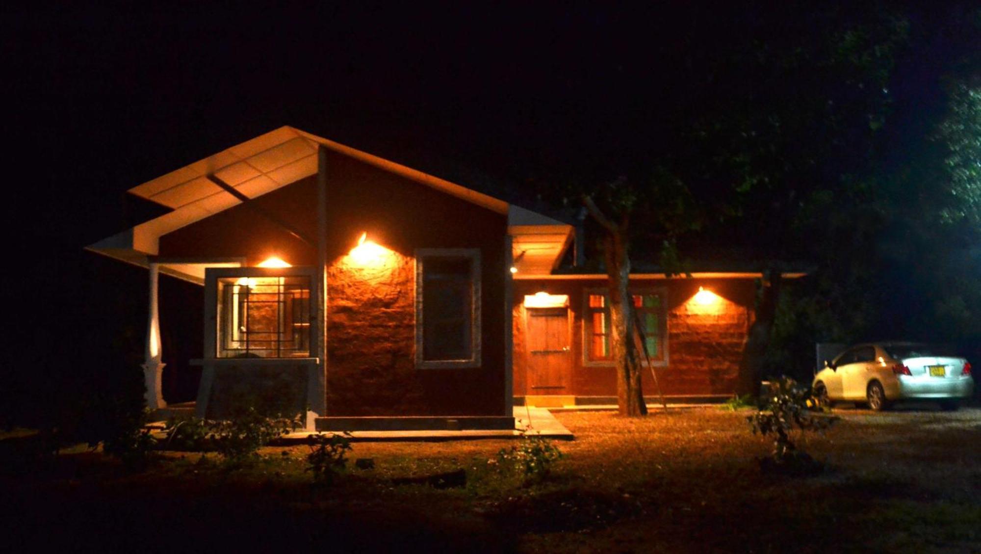 Pelican View Cottages Kataragama Extérieur photo