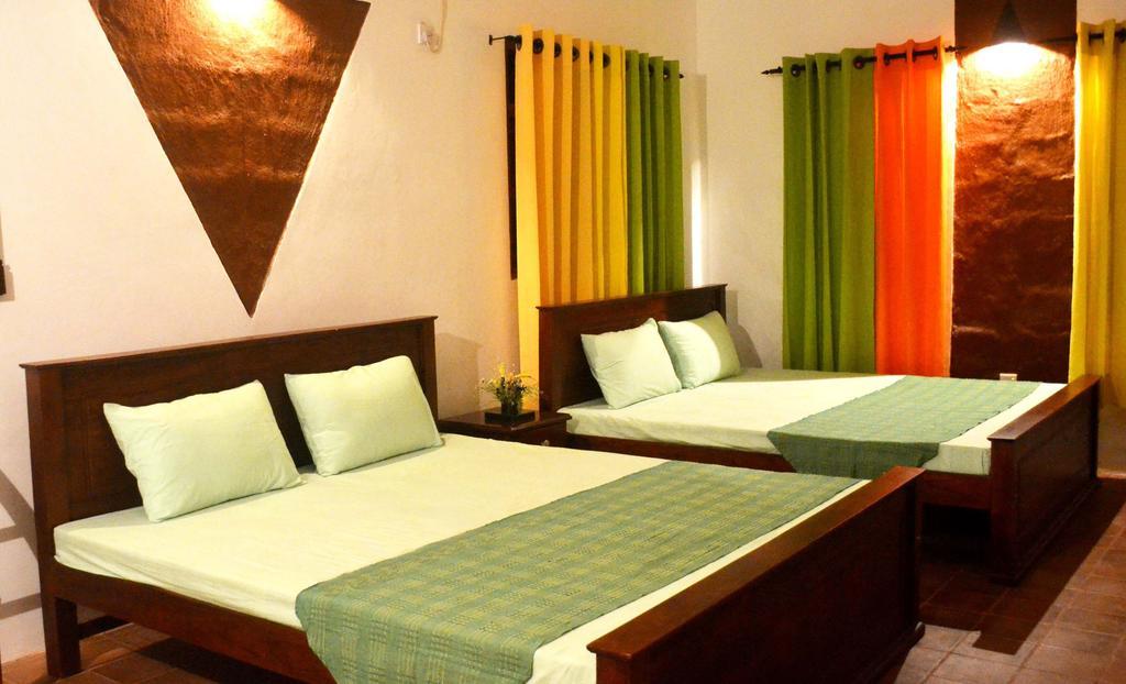 Pelican View Cottages Kataragama Extérieur photo