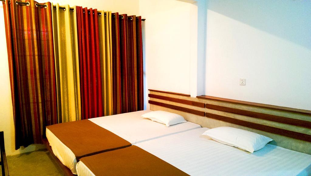 Pelican View Cottages Kataragama Extérieur photo