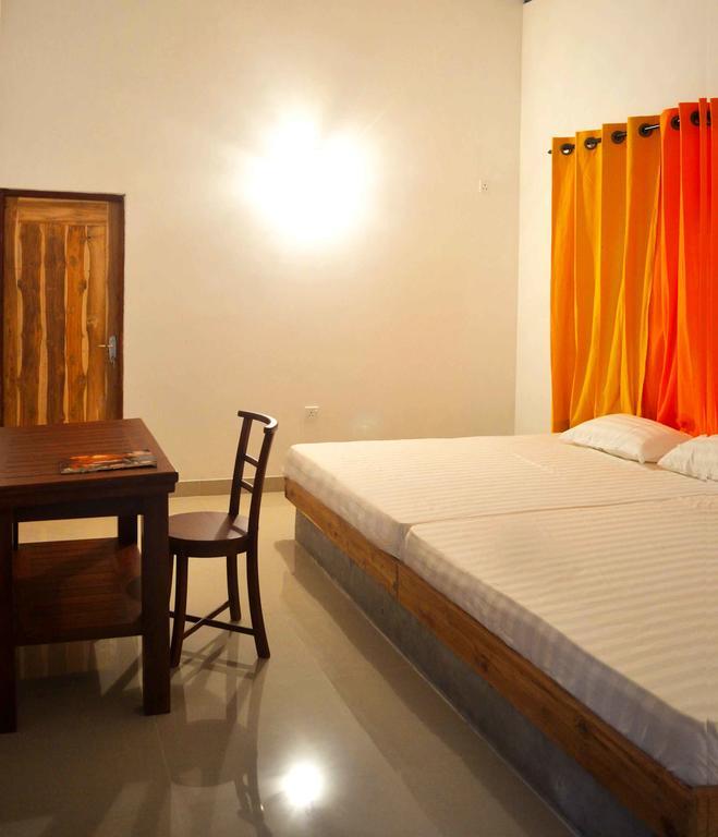 Pelican View Cottages Kataragama Extérieur photo