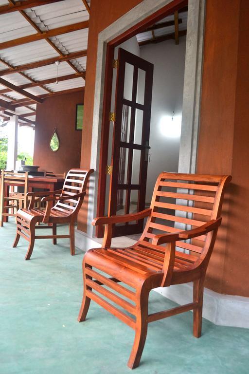 Pelican View Cottages Kataragama Extérieur photo