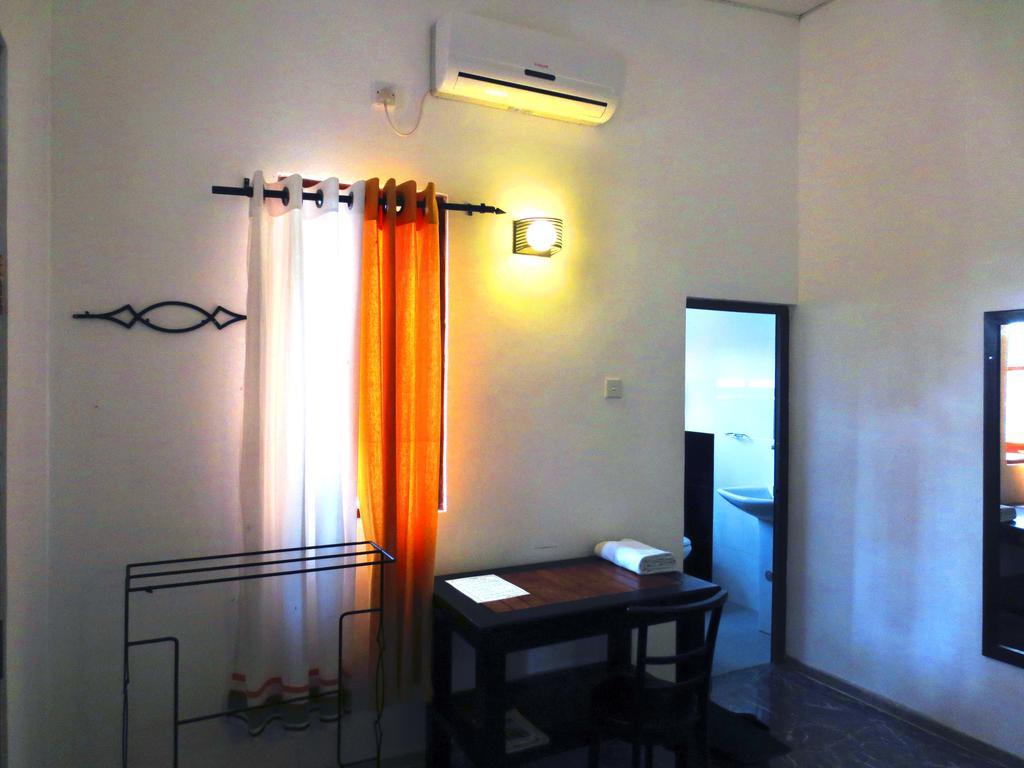 Pelican View Cottages Kataragama Extérieur photo